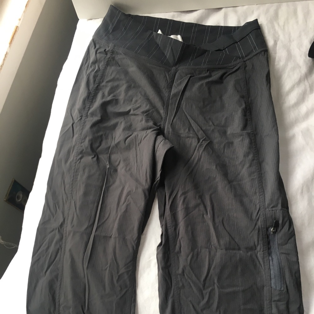 Lululemon Grey Cropped Pants